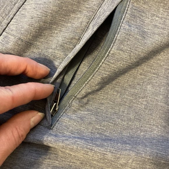 32 Degrees Cool Men's Performance Grey Shorts Size 40 - Picture 12 of 12